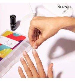 NeoNail Tipsy Elastyczne Do Przedłużania Paznokci Invisible Flexi Tips 02 Clear Square 300 Szt.